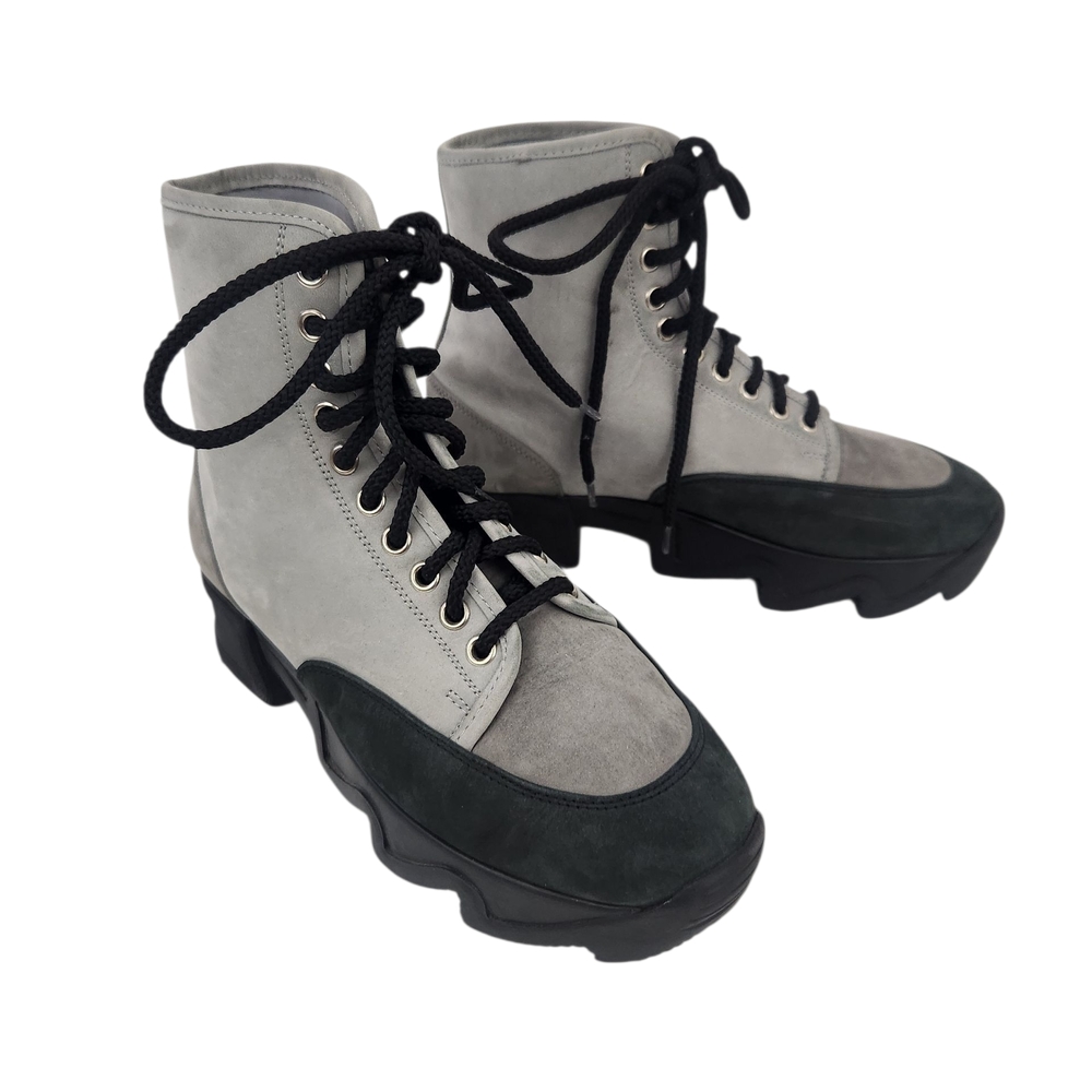 iRI Gray and Black Italian Lace-Up Boots Size 6.5 Nubuck Leather Winter Boots